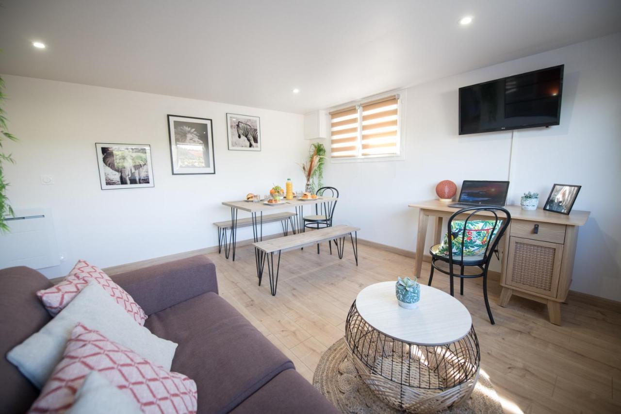 Kasa Home - Calme, Cosy, Wifi & Netflix Saint-Martin-la-Plaine Εξωτερικό φωτογραφία